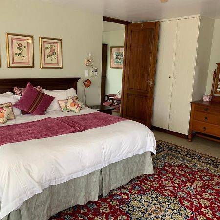 Mountain Rose Guesthouse Луис Трикард Екстериор снимка