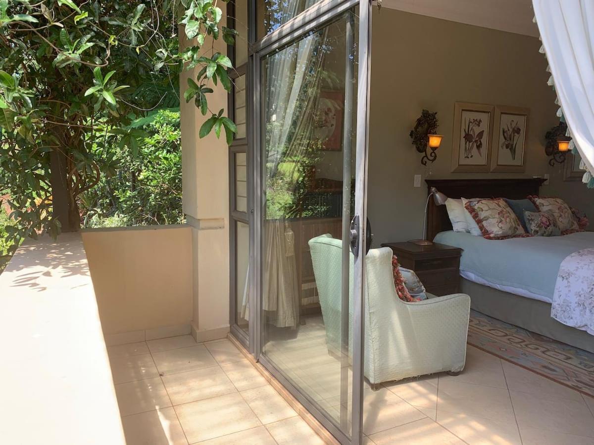 Mountain Rose Guesthouse Луис Трикард Екстериор снимка