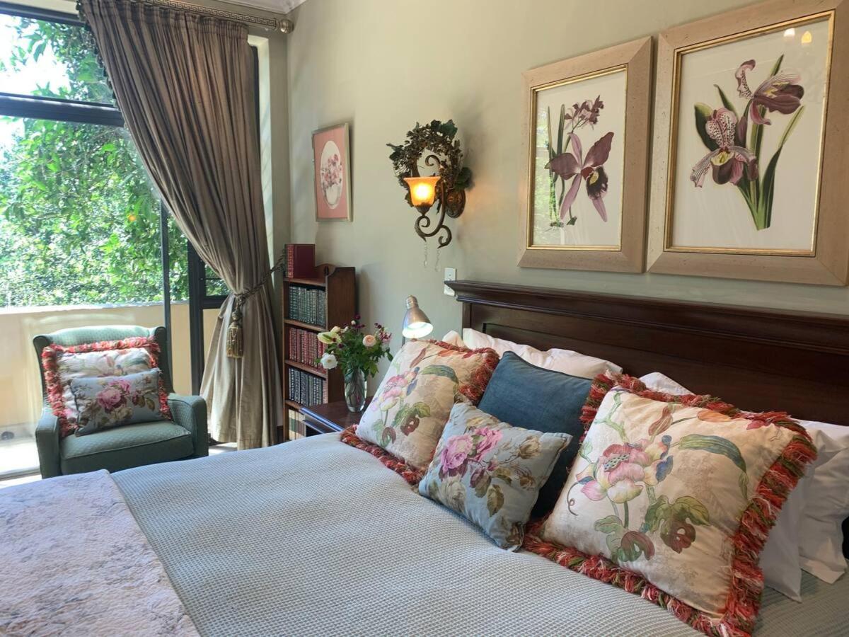 Mountain Rose Guesthouse Луис Трикард Екстериор снимка