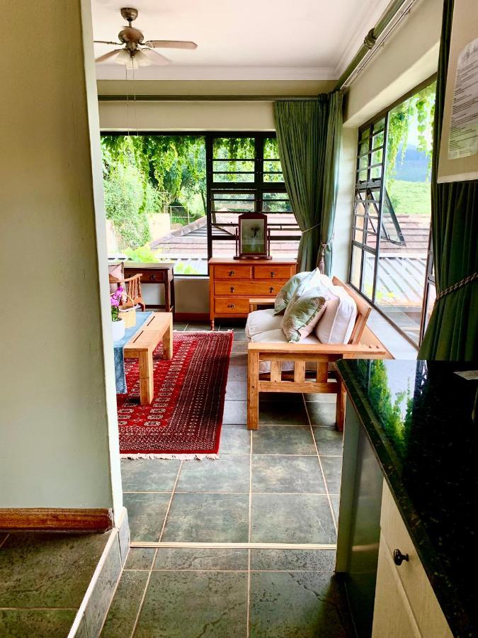 Mountain Rose Guesthouse Луис Трикард Екстериор снимка