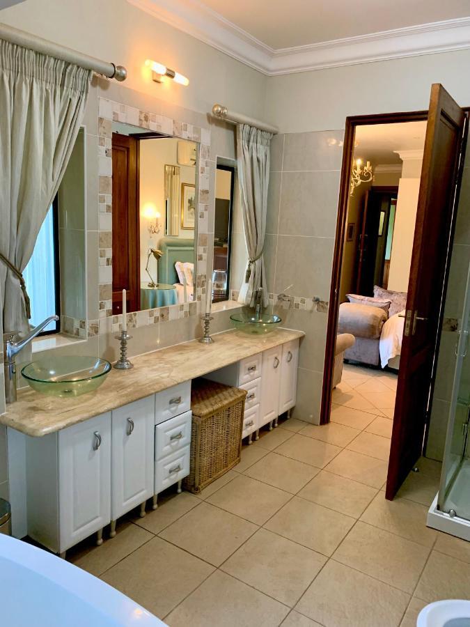 Mountain Rose Guesthouse Луис Трикард Екстериор снимка