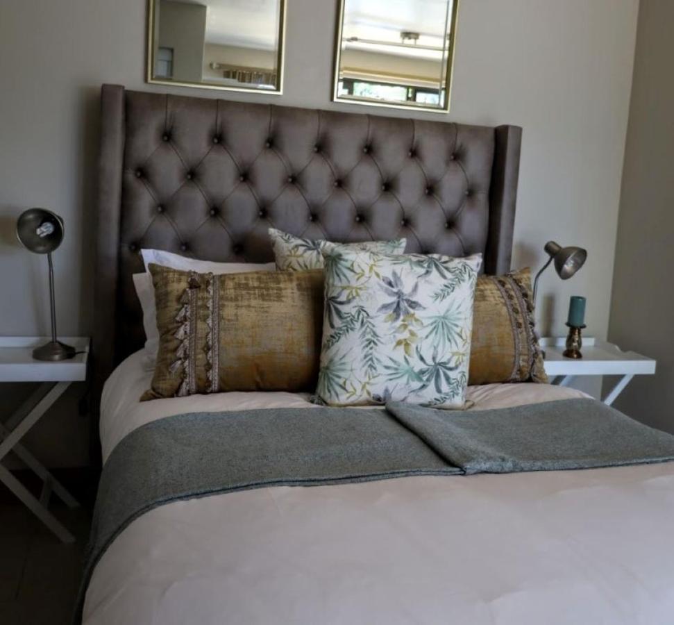 Mountain Rose Guesthouse Луис Трикард Екстериор снимка