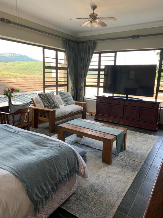 Mountain Rose Guesthouse Луис Трикард Екстериор снимка